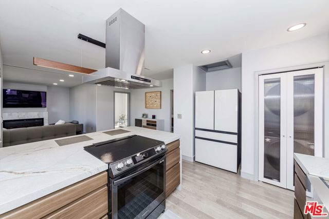 5524 W 122nd Street, Hawthorne CA: https://media.crmls.org/mediaz/2c5e3cee-99b0-46fa-8423-23fa3a43cd8f.jpg