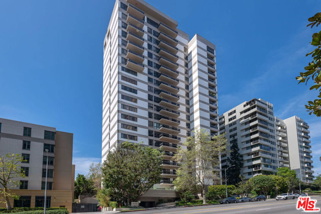 10445 Wilshire Boulevard #204