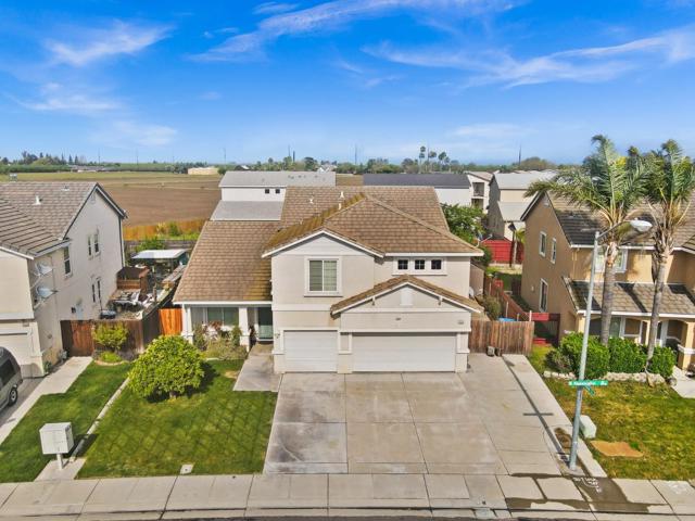 354 Vasconcellos Avenue, Manteca CA: https://media.crmls.org/mediaz/2c5f7105-7af0-46d5-aad6-f9a46d747dbe.jpg