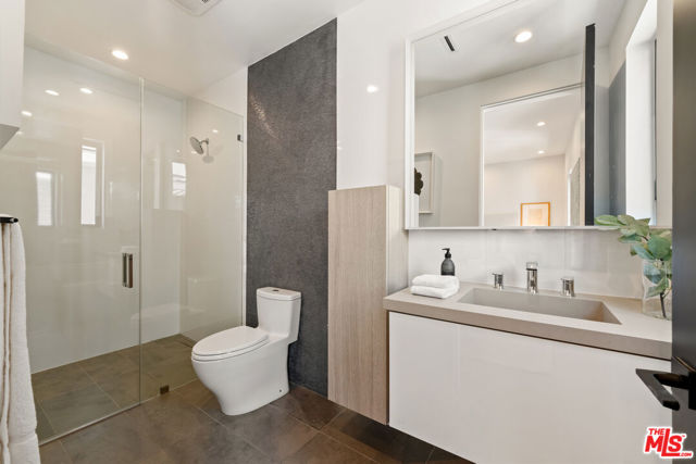 818 N Curson Avenue, Los Angeles CA: https://media.crmls.org/mediaz/2c5fb128-d6f5-4186-9d52-a8992cdd800a.jpg
