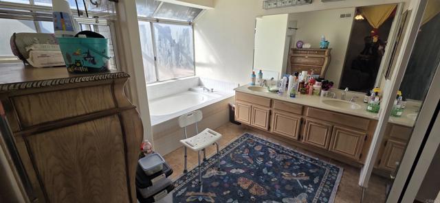 Detail Gallery Image 14 of 19 For 664 Rainbow Dr, Chula Vista,  CA 91911 - 5 Beds | 3 Baths