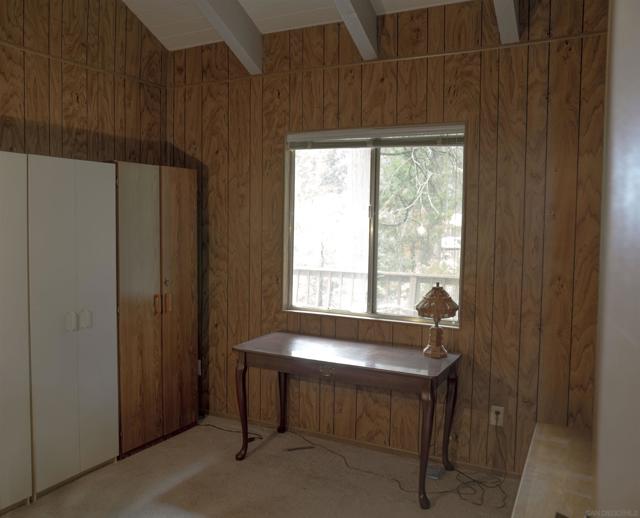 26582 Lake Forest Drive, Twin Peaks CA: https://media.crmls.org/mediaz/2c60a0cb-5f49-4c70-b36f-e289e84365f4.jpg