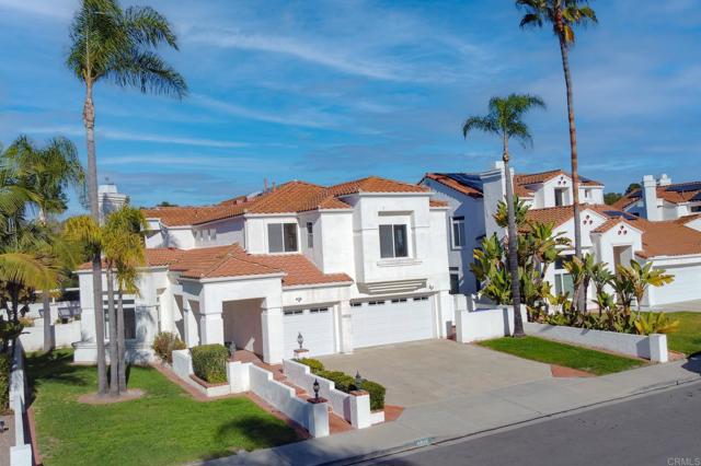 Detail Gallery Image 2 of 43 For 4918 Amador Dr, Oceanside,  CA 92056 - 5 Beds | 3/1 Baths