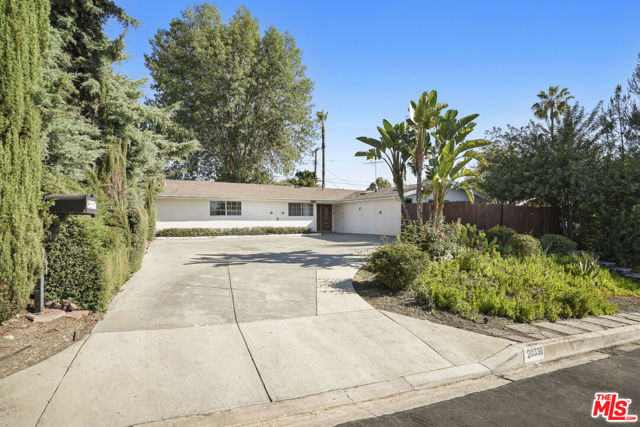 20338 Coulson Street, Woodland Hills CA: https://media.crmls.org/mediaz/2c61909d-f297-45b1-90ab-c232712f9048.jpg