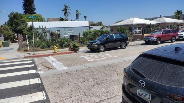 1135 41 26th Street, San Diego CA: https://media.crmls.org/mediaz/2c61f65c-60cd-43f3-8eeb-b7e559d93348.jpg