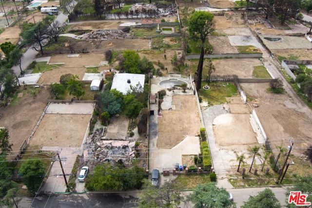3359 Glenrose Avenue, Altadena CA: https://media.crmls.org/mediaz/2c620810-bba1-467f-a74f-1cc03d52331b.jpg