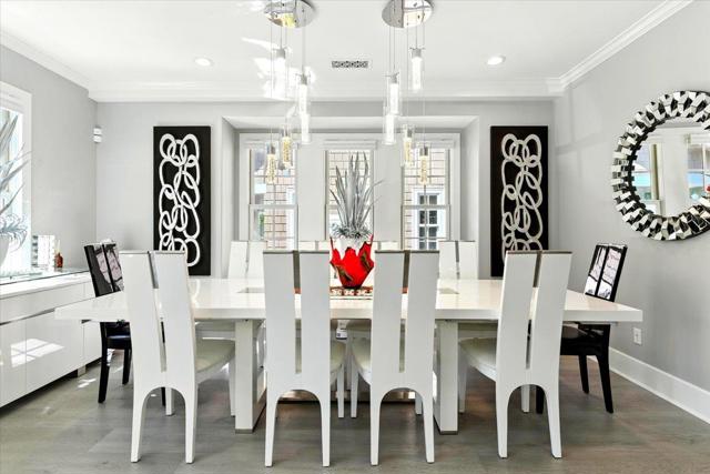 16218 George St, Los Gatos CA: https://media.crmls.org/mediaz/2c62163d-77bc-4b9e-88d2-470bfebc80e4.jpg