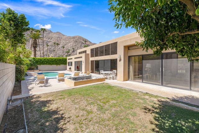 46220 Manitou Drive, Indian Wells CA: https://media.crmls.org/mediaz/2c623ffe-9ddd-4001-9d26-2a8aece20137.jpg