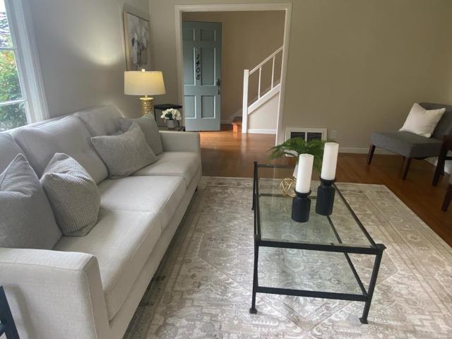 1408 Birch Avenue, San Mateo CA: https://media.crmls.org/mediaz/2c62daa2-f33f-4559-b45a-7307c6d0aaba.jpg