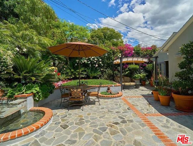 2229 S Beverly Drive, Los Angeles CA: https://media.crmls.org/mediaz/2c637e41-0dc2-4320-8db7-b5edec4ec4ac.jpg