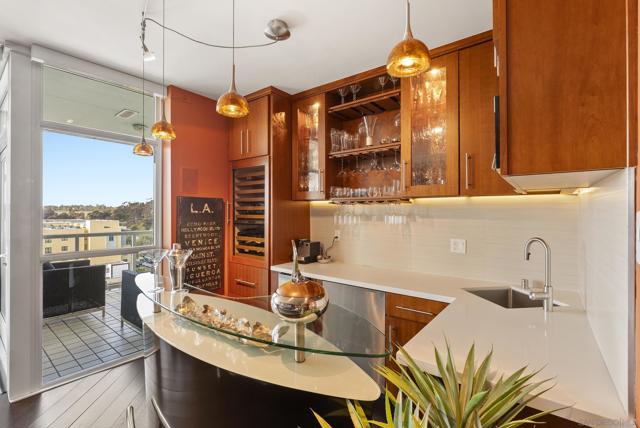 850 Beech St, San Diego CA: https://media.crmls.org/mediaz/2c640abd-552c-4f52-a517-22c67f71f38e.jpg