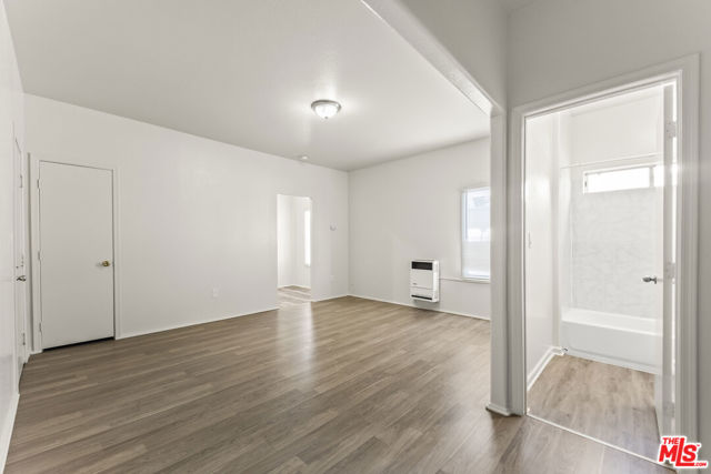 842 W 83rd Street, Los Angeles CA: https://media.crmls.org/mediaz/2c6460fa-af01-48d4-8cba-0dd07af513cf.jpg