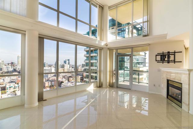 555 Front St, San Diego CA: https://media.crmls.org/mediaz/2c652a8a-82a8-4f46-a1eb-b78c1ac77dbf.jpg