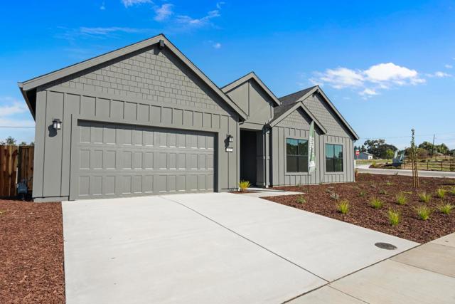 410 Maria Drive, Hollister CA: https://media.crmls.org/mediaz/2c653299-8092-439b-b84c-76bf6f3e106b.jpg