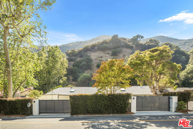 Image 3 for 2951 Mandeville Canyon Rd, Los Angeles, CA 90049