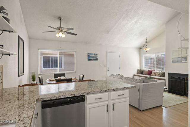 Detail Gallery Image 18 of 44 For 5125 Wooley Rd #5,  Oxnard,  CA 93035 - 2 Beds | 2 Baths