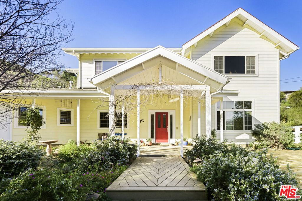 9721 Wornom Avenue, Sunland, CA 91040