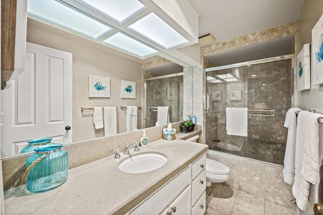 1562 Camino Del Mar, Del Mar CA: https://media.crmls.org/mediaz/2c6601e7-a44a-486c-91be-5bf4ce1cd6db.jpg