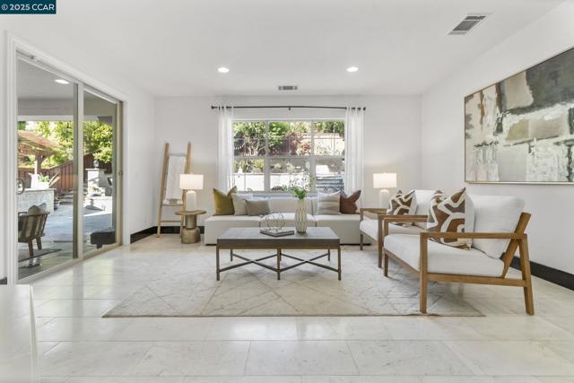 7509 Balmoral Way, San Ramon CA: https://media.crmls.org/mediaz/2c66ac12-bf74-41fc-aae9-83082707dcde.jpg