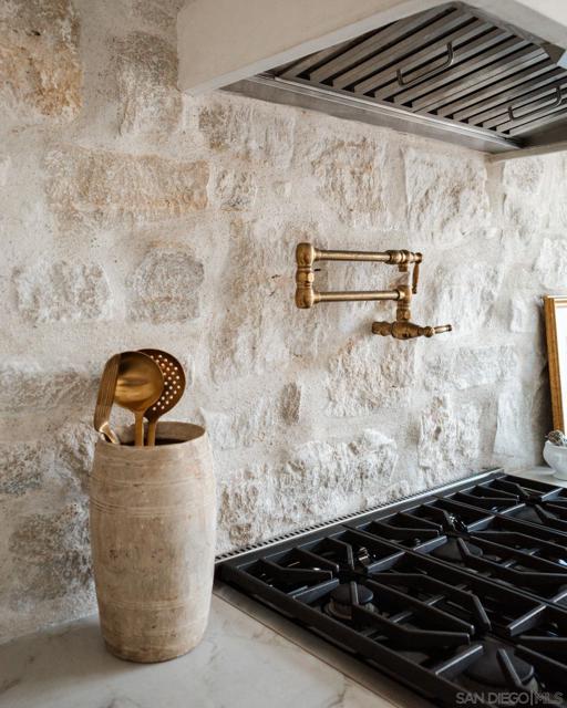 Image 17 of 63 For 660 Margarita