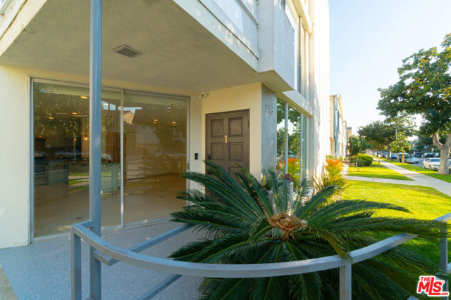 248 South Doheny Drive, 1 photo 3