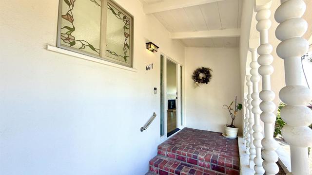 Detail Gallery Image 8 of 74 For 6611 Avenida De Las Pescas, La Jolla,  CA 92037 - 4 Beds | 3 Baths