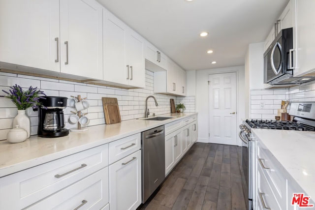 1007 Figueroa Terrace, Los Angeles CA: https://media.crmls.org/mediaz/2c68dfd7-ada0-4d4d-8788-ee21e2f9f0e8.jpg