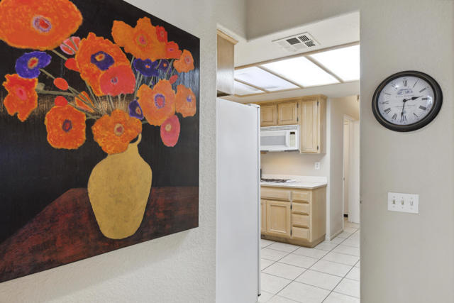 48538 Via Amistad, La Quinta CA: https://media.crmls.org/mediaz/2c695b29-e65a-4417-b763-a3078332d9ed.jpg