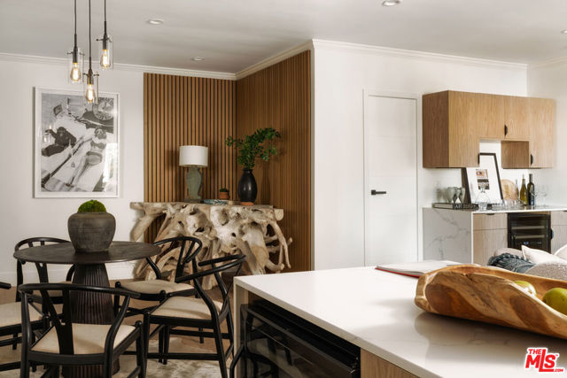 1233 N Laurel Avenue, West Hollywood CA: https://media.crmls.org/mediaz/2c699335-6201-4bf0-bc84-0e50480f7640.jpg