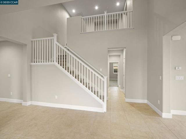 929 Painted Shore Court, Oakley CA: https://media.crmls.org/mediaz/2c6ad734-42cf-4a1e-8823-5d3db87cf4ca.jpg