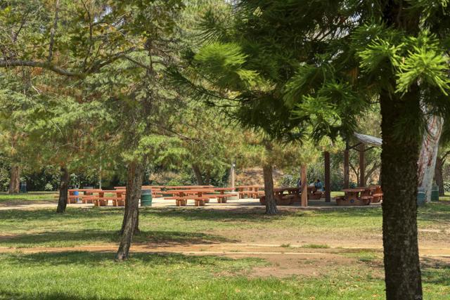 5003 Westpark Dr, North Hollywood CA: https://media.crmls.org/mediaz/2c6c2d28-aa4c-49a1-8907-0d3e43d4d884.jpg