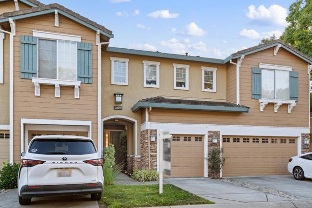 22659 Canyon Terrace Drive, Castro Valley CA: https://media.crmls.org/mediaz/2c6cd8a6-93dc-4975-9cef-5861a32c9c39.jpg