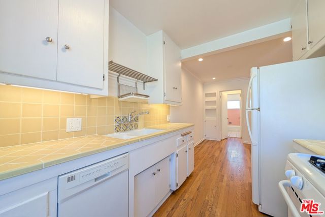 827 Lincoln Boulevard, F photo 4