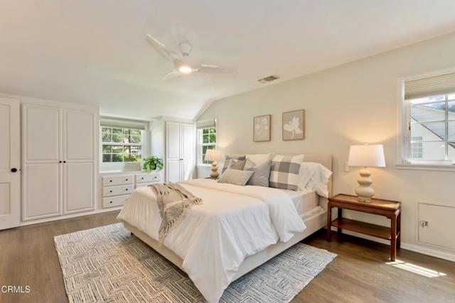 1236 New York Drive, Altadena CA: https://media.crmls.org/mediaz/2c6d0631-3f8e-4bdf-9c0c-25d4e303ba40.jpg