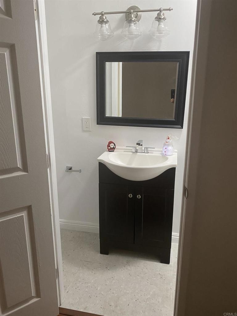 841 40th St. - photo 10