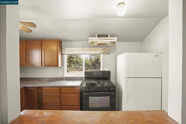 1561 Farm Bureau Rd, Concord CA: https://media.crmls.org/mediaz/2c6dd71e-459b-454e-8d9f-e247f6cb8ec6.jpg