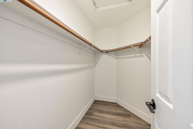 1070 Porter Dr, Roseville CA: https://media.crmls.org/mediaz/2c6eb871-44c6-49a9-9083-3d629c6d1371.jpg