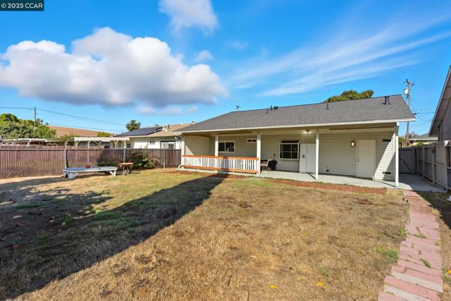 4108 Irene Dr, Martinez CA: https://media.crmls.org/mediaz/2c6ec1d1-c826-4765-a2be-937fb2962056.jpg