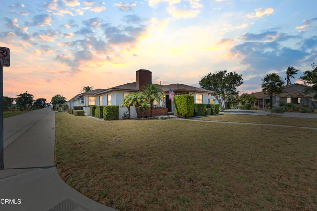 Detail Gallery Image 3 of 33 For 403 N L St, Oxnard,  CA 93030 - 3 Beds | 2 Baths