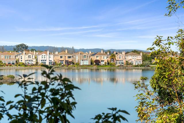 600 Baltic Circle, Redwood City CA: https://media.crmls.org/mediaz/2c6f05d9-2fd1-4387-8682-4a24041c3dee.jpg
