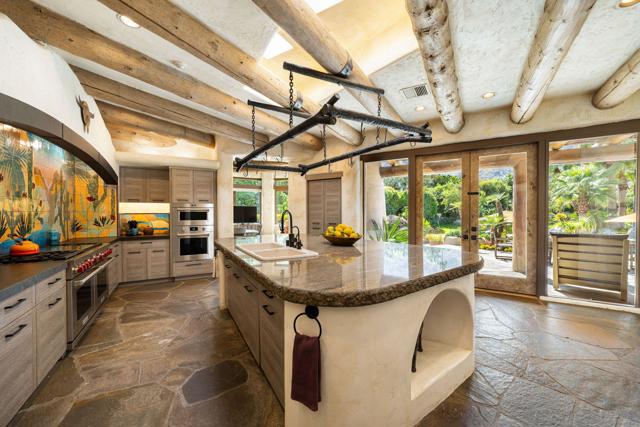 475 S Via Las Palmas, Palm Springs CA: https://media.crmls.org/mediaz/2c6f23de-e62a-47c2-b8f9-a510ff55dedd.jpg