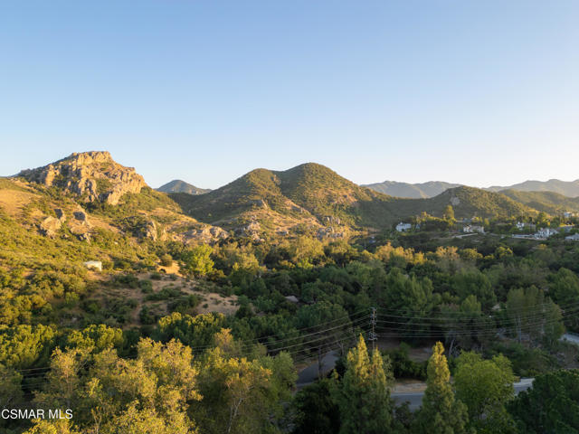1694 Margate Place, Westlake Village CA: https://media.crmls.org/mediaz/2c6f59eb-3a73-4b8f-8ac5-ba7829d7a027.jpg