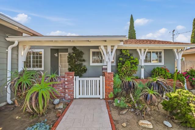 Detail Gallery Image 2 of 38 For 4367 Cannington Dr, San Diego,  CA 92117 - 3 Beds | 2 Baths