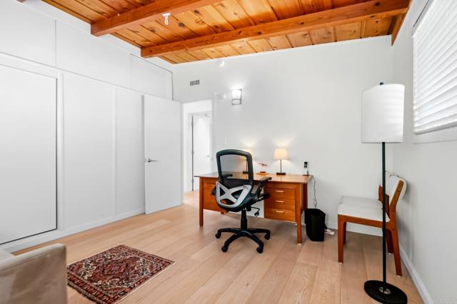 Detail Gallery Image 37 of 44 For 7209 Draper, La Jolla,  CA 92037 - 3 Beds | 3 Baths