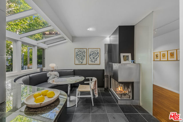 12315 Gorham Avenue, Los Angeles CA: https://media.crmls.org/mediaz/2c7066b2-0de1-4b84-b623-460ca8dd86a6.jpg