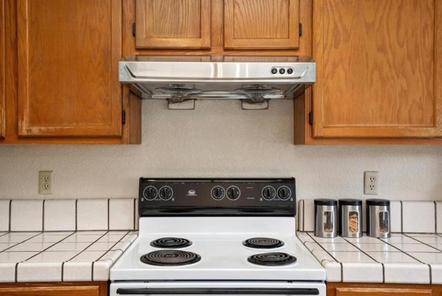 1612 Parkview Green Circle, San Jose CA: https://media.crmls.org/mediaz/2c7069ba-68ed-4025-9fa0-2d46fde28563.jpg