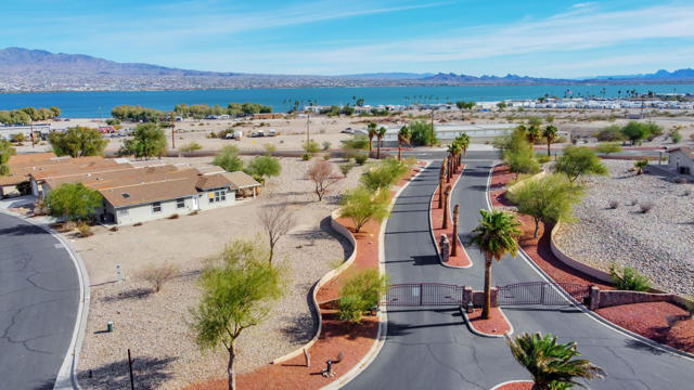 Image 5 of 83 For 12600 Havasu Lake Road