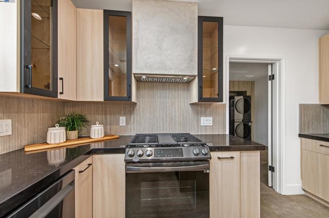 4073 Stanley Blvd, Pleasanton CA: https://media.crmls.org/mediaz/2c714e7f-4d87-416c-8486-13844a2e3beb.jpg