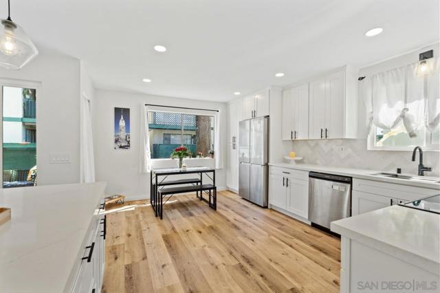 1817 E Grand ave, Escondido CA: https://media.crmls.org/mediaz/2c717ce5-5318-449a-b749-b6e660fc78d3.jpg