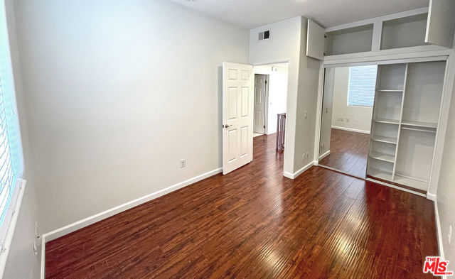 Image 31 of 32 For 5330 Satsuma Avenue